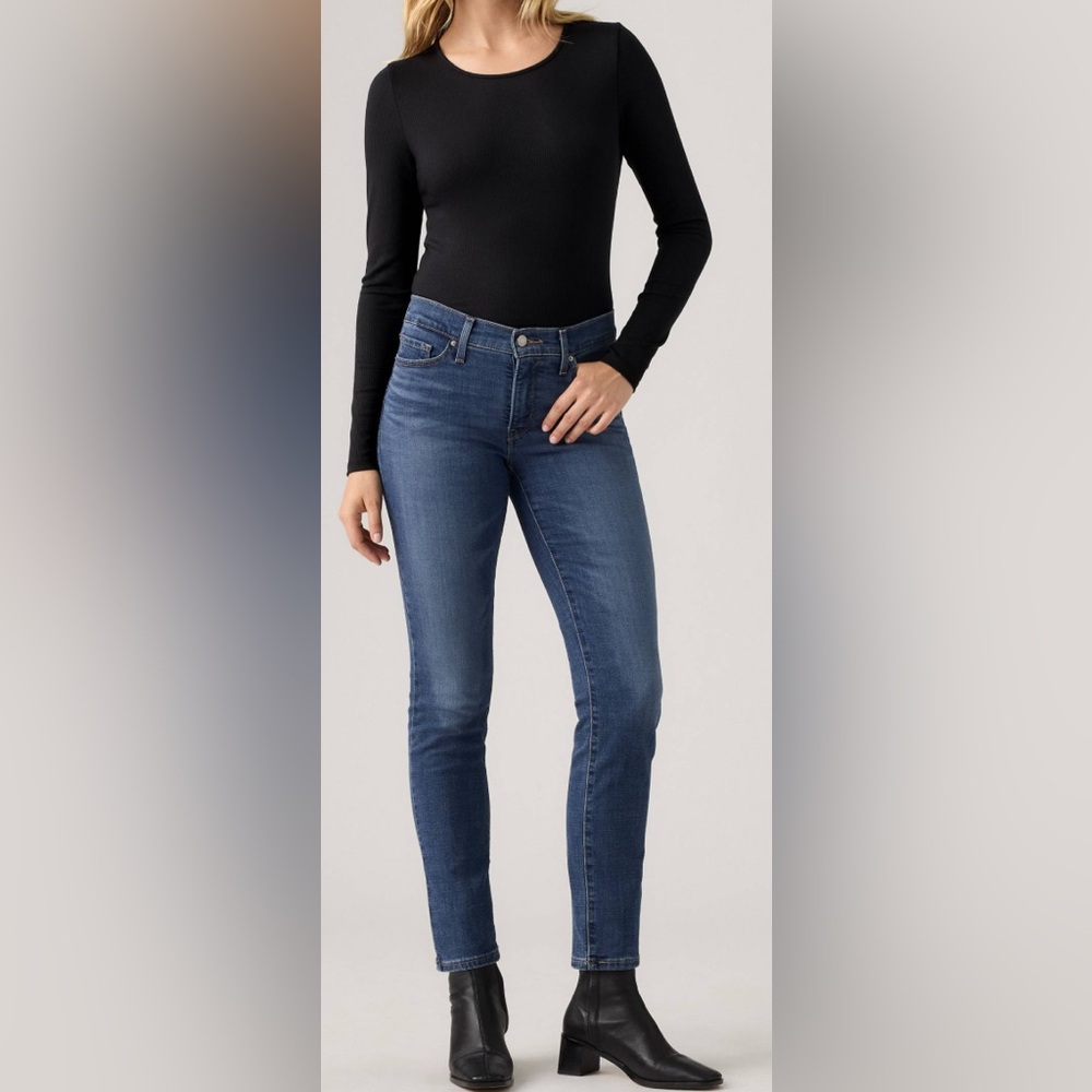 Judy Blue Skinny Jeans. Dark wash. Women size‎ 15/32